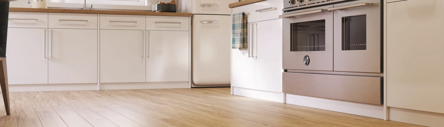 tuscan-terreno-rustic-oak-kitchen-e1535727536820